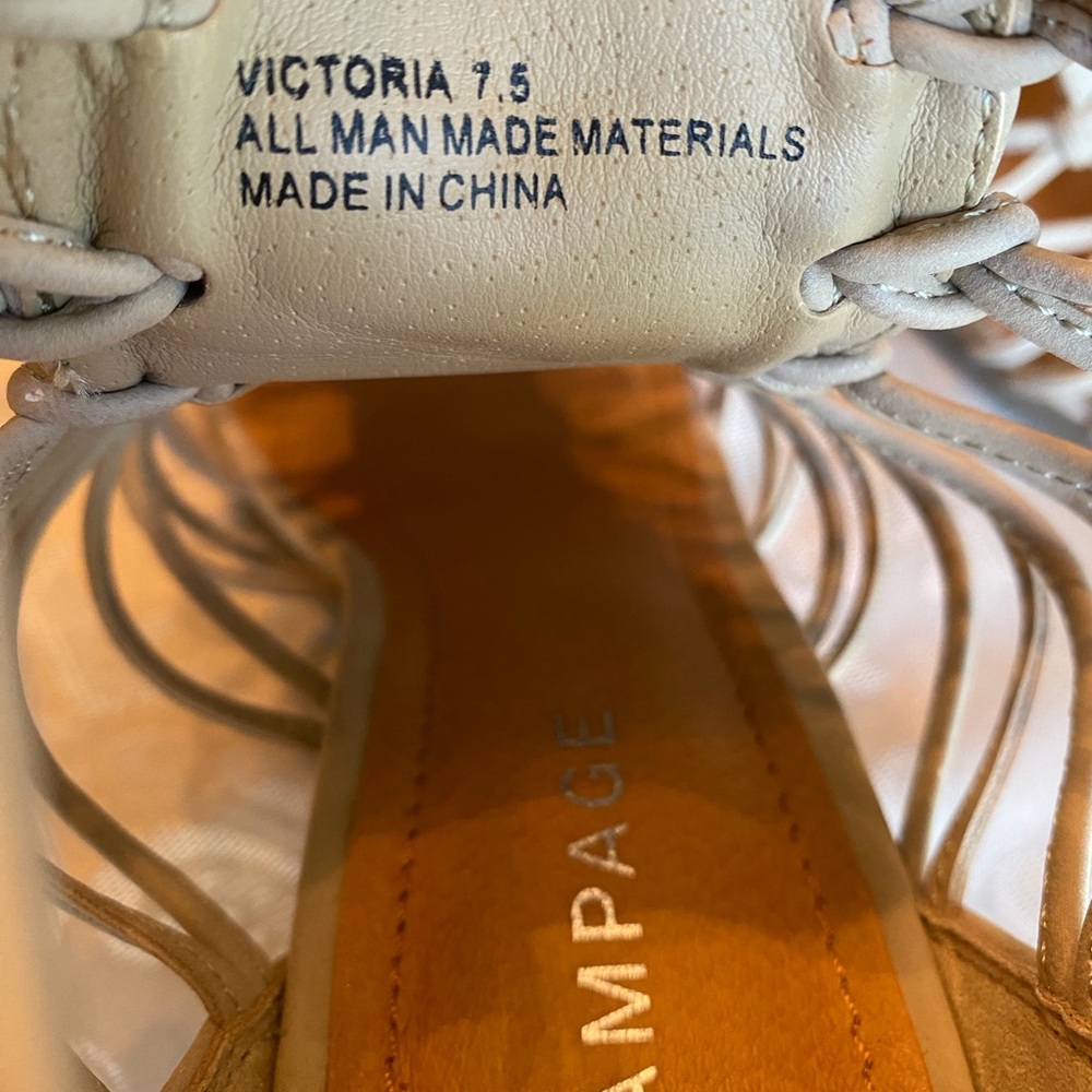 Shoes - Picture 4 of 4